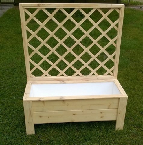 Gondosan elkészített, elegáns fa virágládák Minőségi fa virágládákat vásárolhatunk a szakembertől.