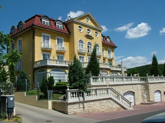Pihenjen Budapest exkluzív környezetében!