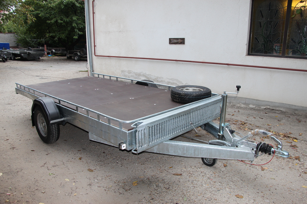 Utánfutók kölcsönzése és gyártása