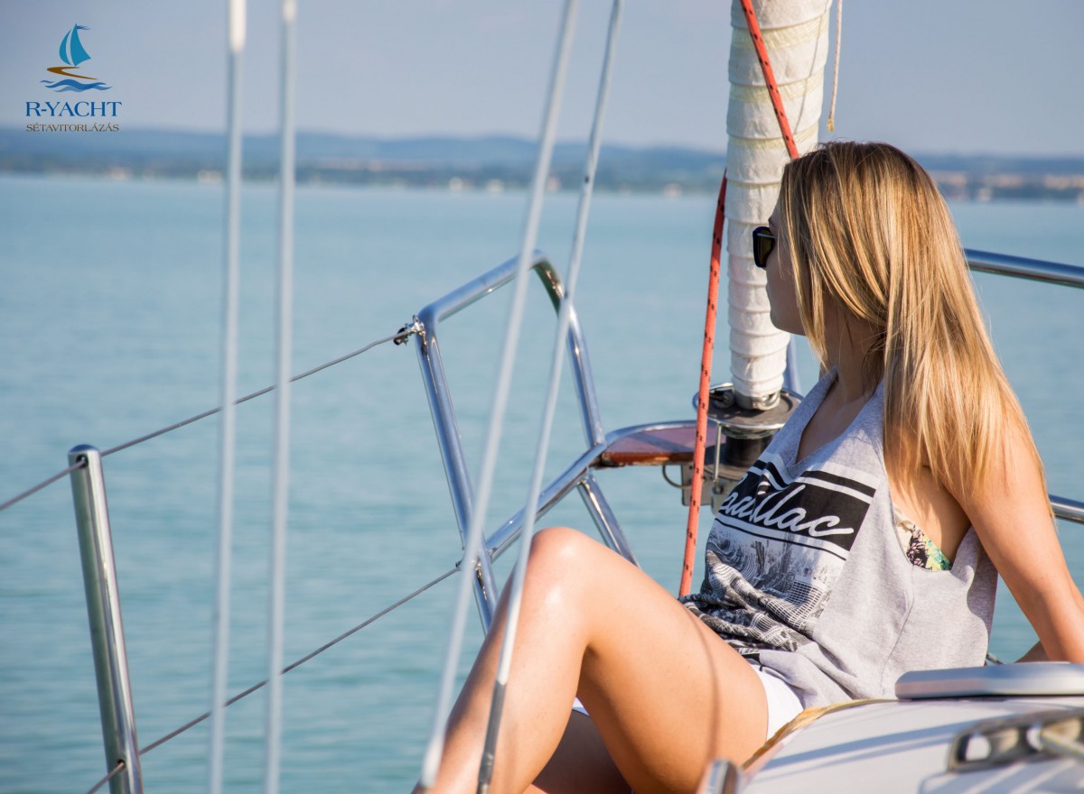 Várja a mesés magyar tenger és egy kényelmes, bérelhető hajó!