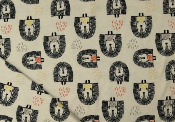 Egyedi ruházatba öltöztetné gyermekét? Még spórolhat is!