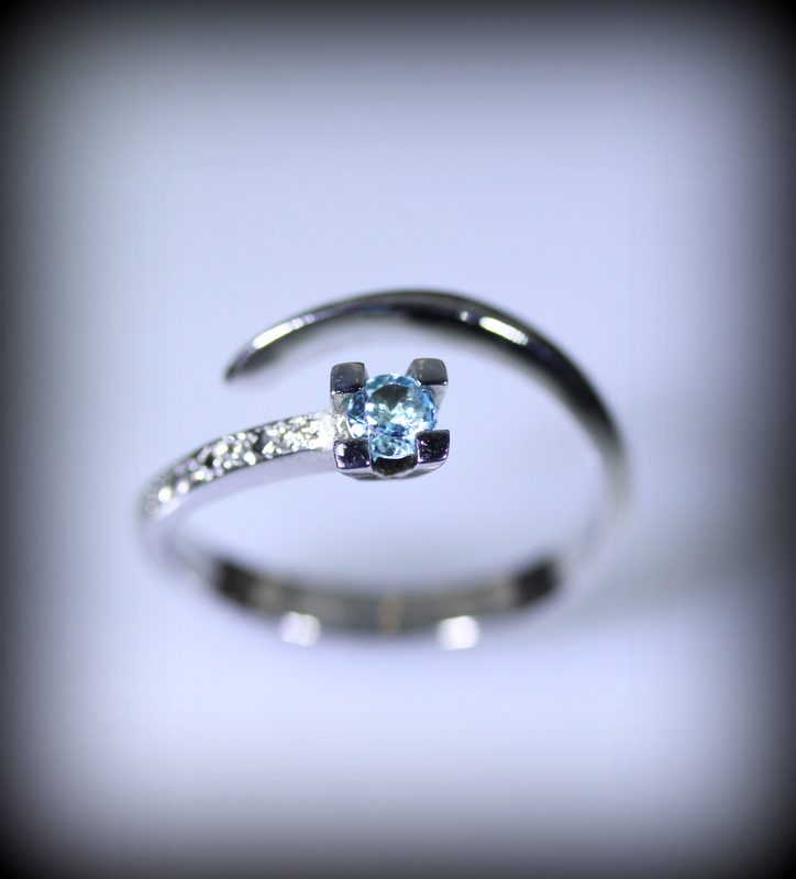 Egyedi eljegyzési gyűrűt szeretne? Keressen minket!