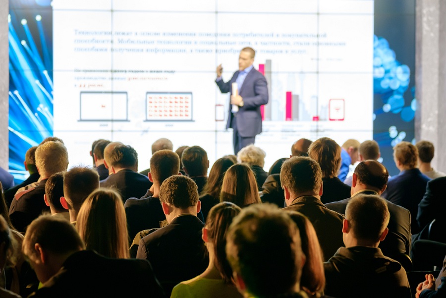 Így lehet gördülékeny a konferenciaszervezés