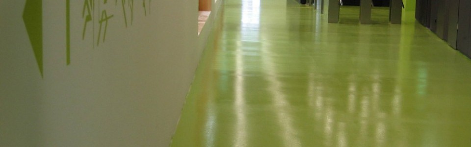 Műgyanta padlókat készíttetne?