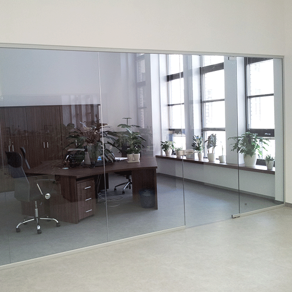 irodai térelválasztó üvegfal